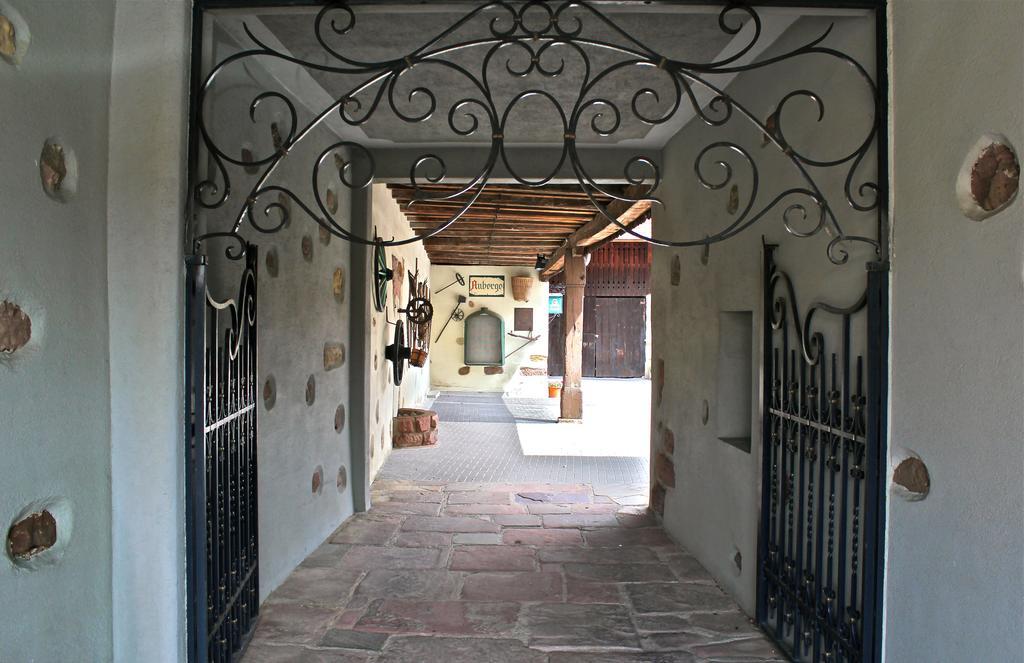 Hotel L'Auberge Alsacienne Eguisheim Bagian luar foto